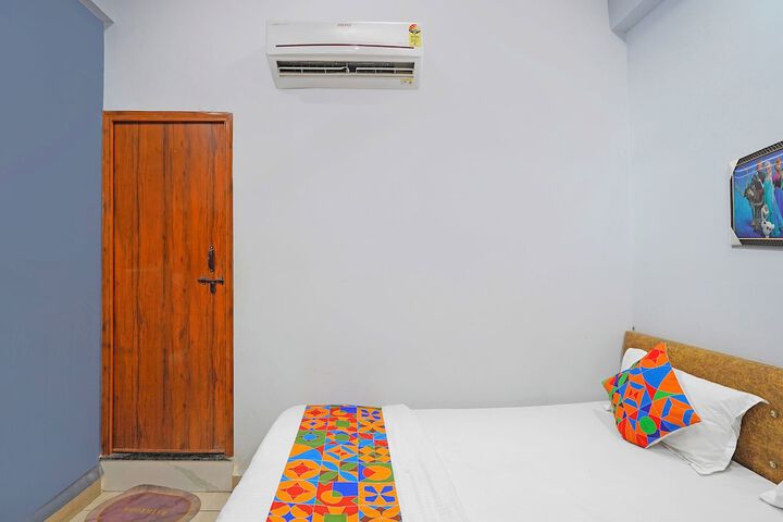 Room 15 of 24