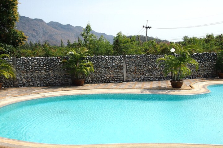 Pools & Facilities