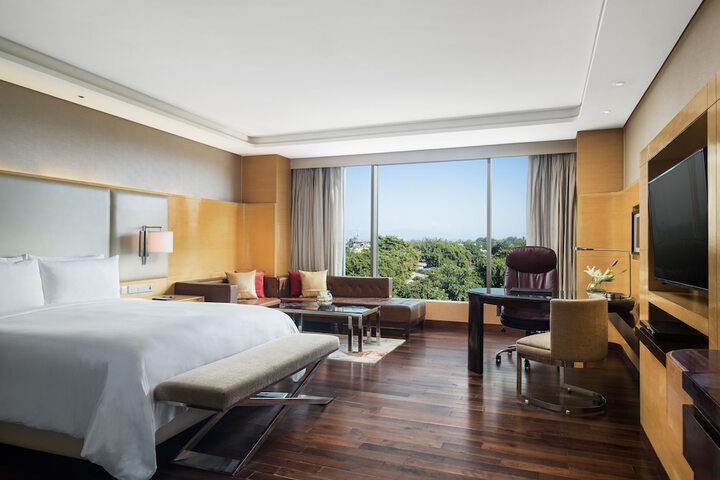 Room 4 of 62