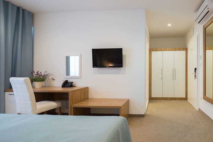 Room 34 of 54