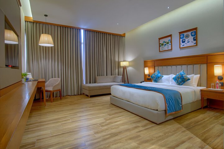 Room 2 of 3