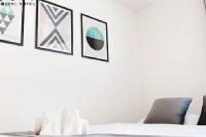 Room 12 of 89