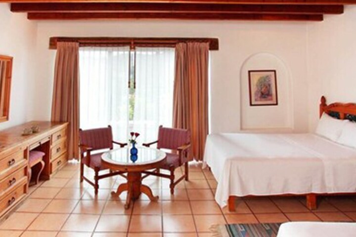 Room 21 of 143