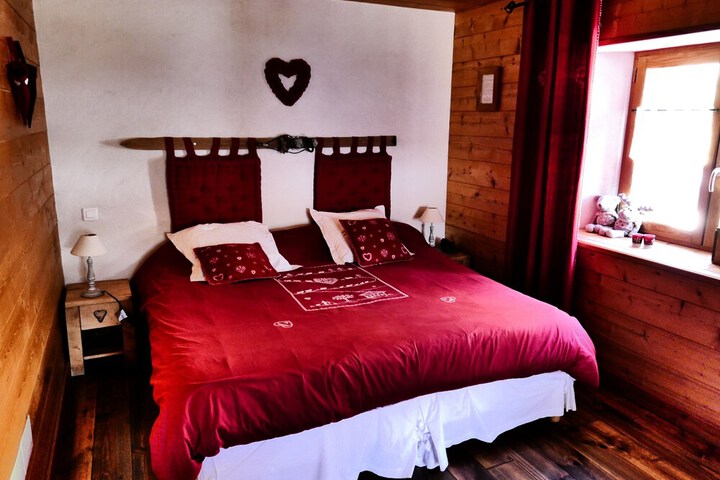 Room 4 of 41