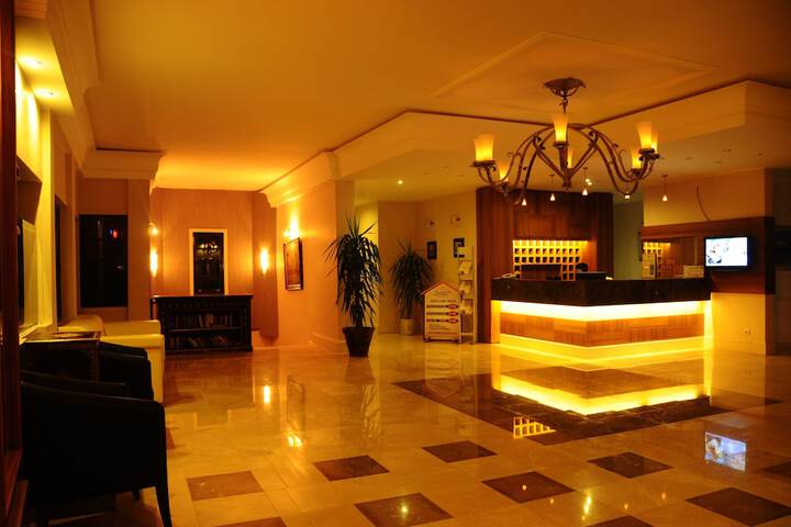 Guest Lobby