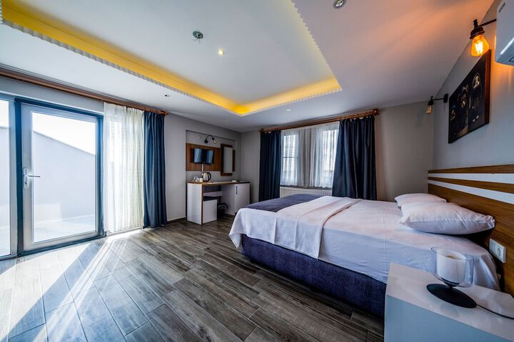 Room 28 of 85