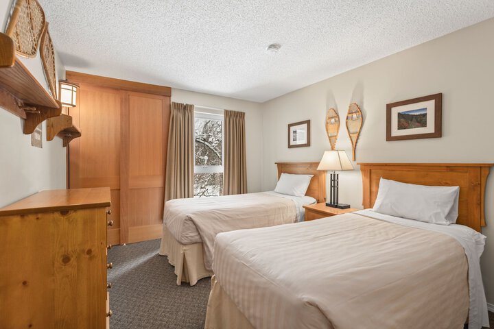 Room 11 of 26