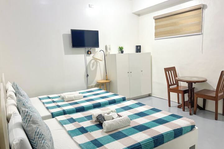 Room 27 of 43