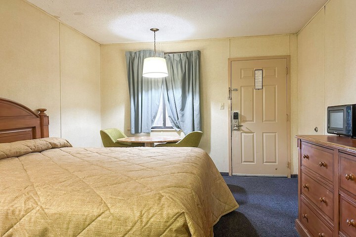 Room 44 of 95