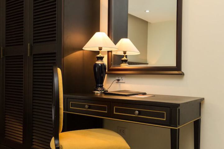 Room 2 of 91