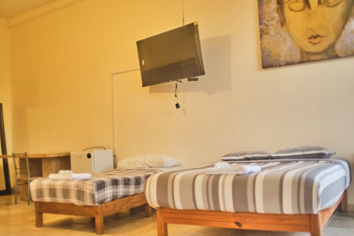 Room 8 of 13