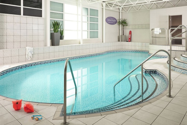 Pool Hotel