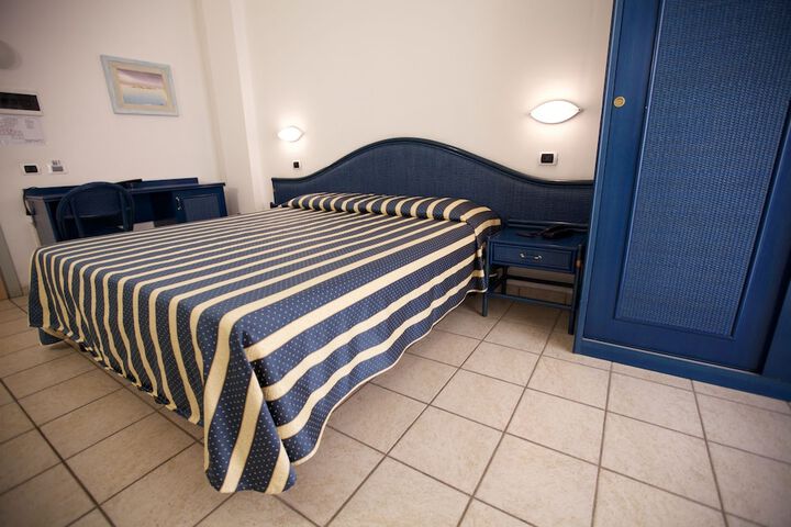 Room 17 of 56
