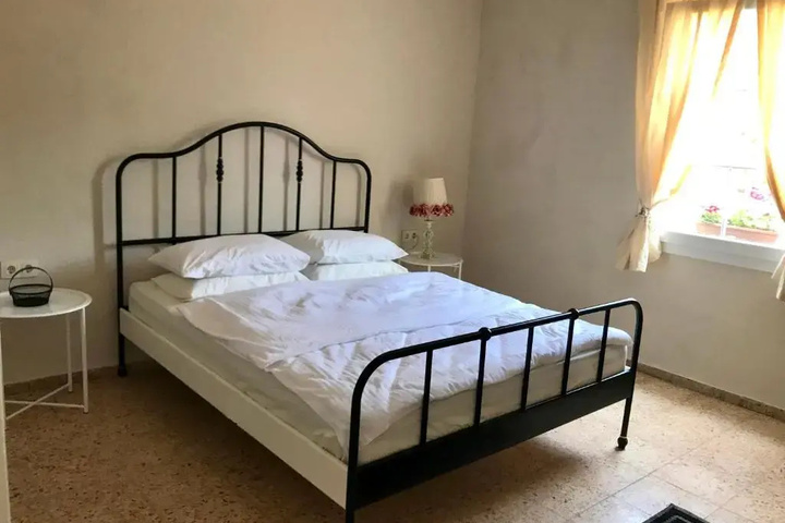 Room 3 of 15