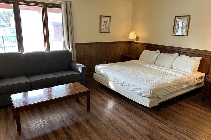 Superior Room 1 King Bed (4 of 39)