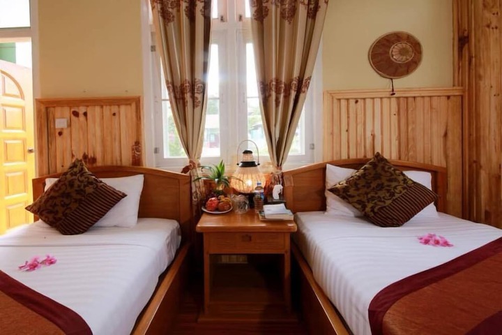 Room 5 of 20