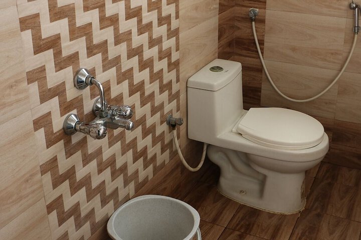 Room 18 of 25