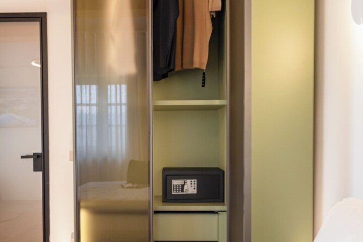 Room 22 of 148