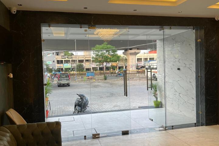 Hotel Interior 4 of 22