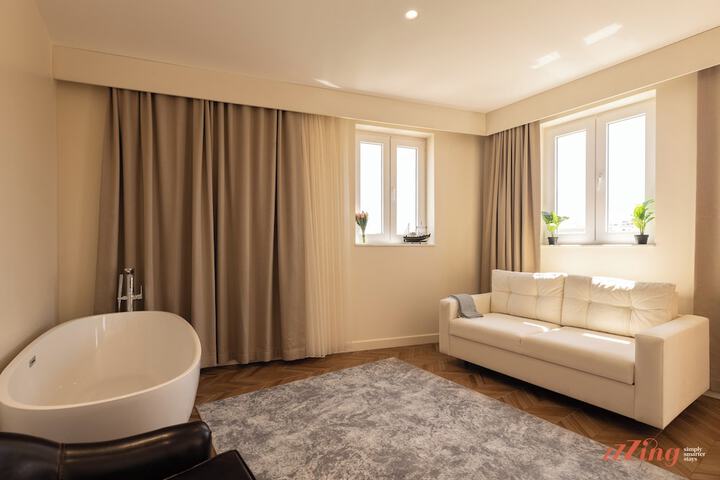 Room 30 of 74
