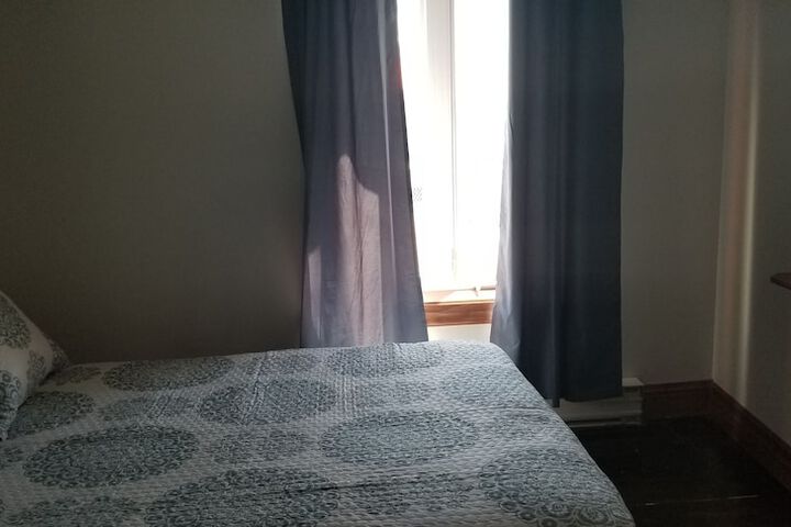 Room 27 of 127