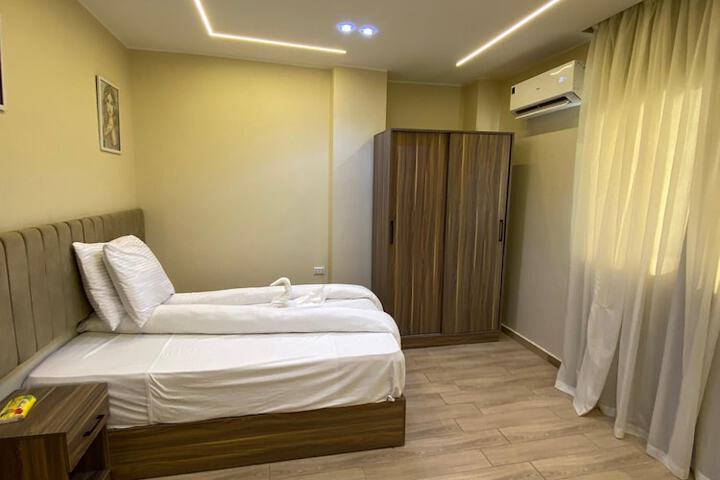 Room 20 of 109