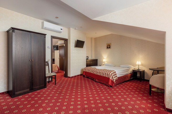 Room 29 of 48