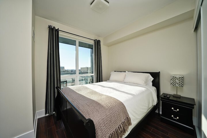 Room 13 of 132