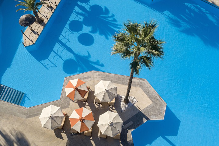 Pool 60 of 218