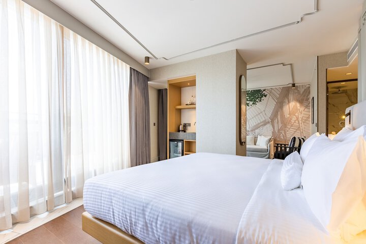 Room 40 of 194