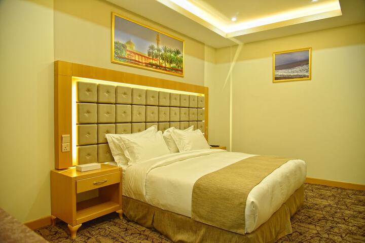 Room 14 of 33