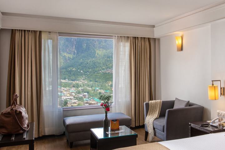 Room 10 of 75