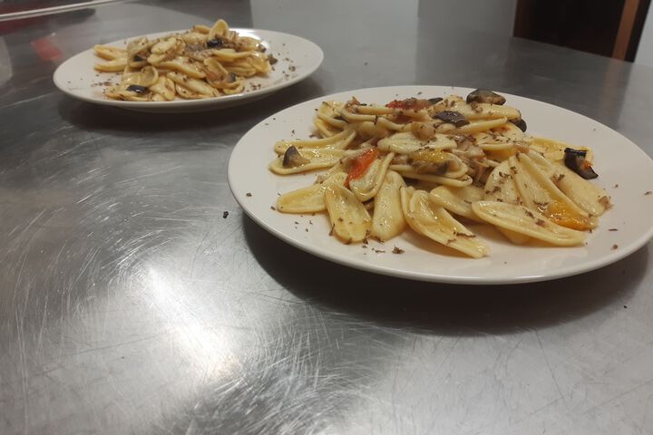 Dining 65 of 81