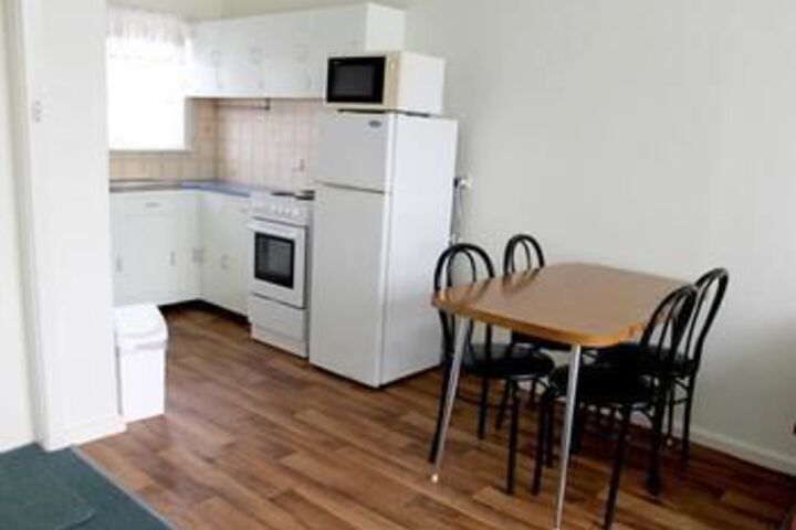 Room 8 of 12