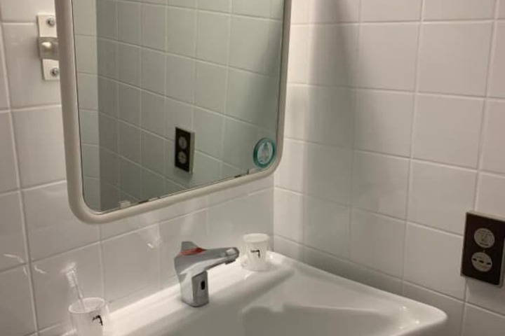 Room 13 of 19