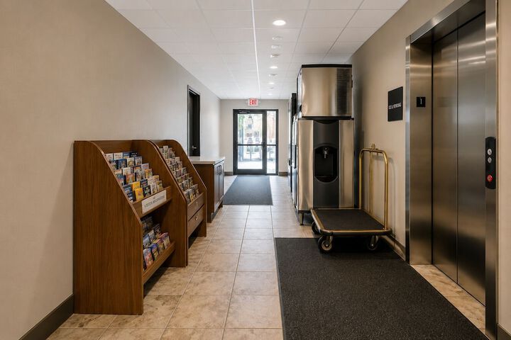 Guest Lobby