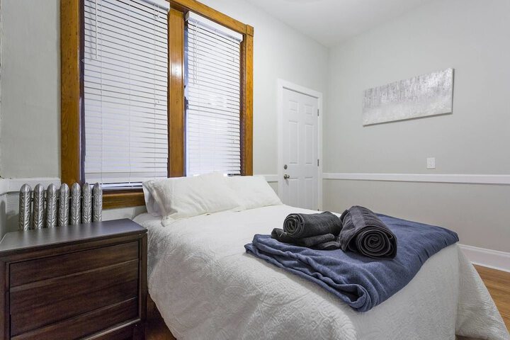 Room 6 of 18