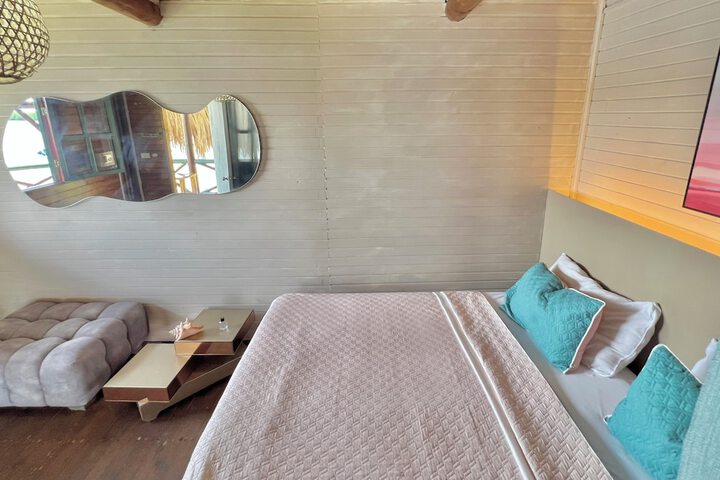 Room 27 of 80