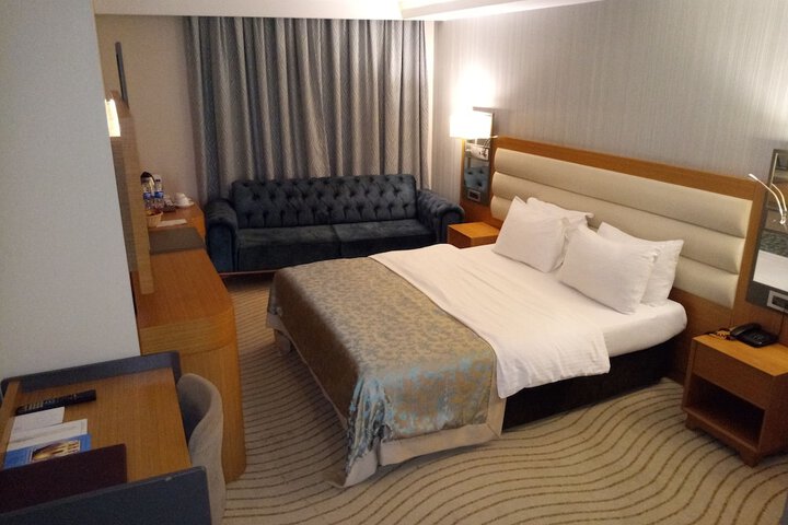 Room 15 of 50