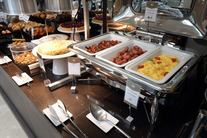 Breakfast/Coffee Service 29 of 42