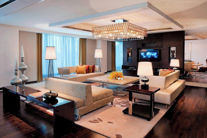 Room 10 of 62