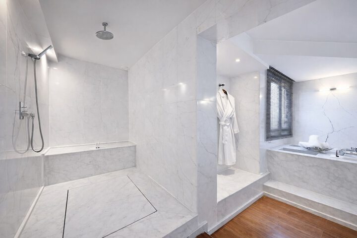 Clean Restrooms