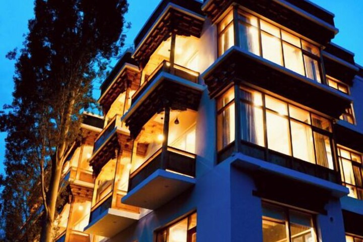 Hotel 33 of 40