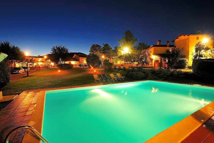 Pool 45 of 83