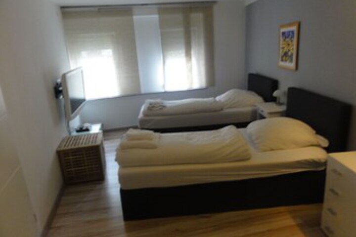 Room 21 of 25