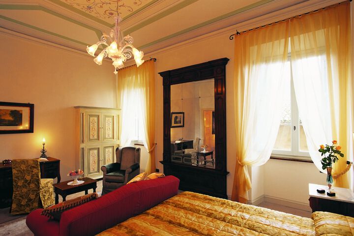 Room 2 of 35