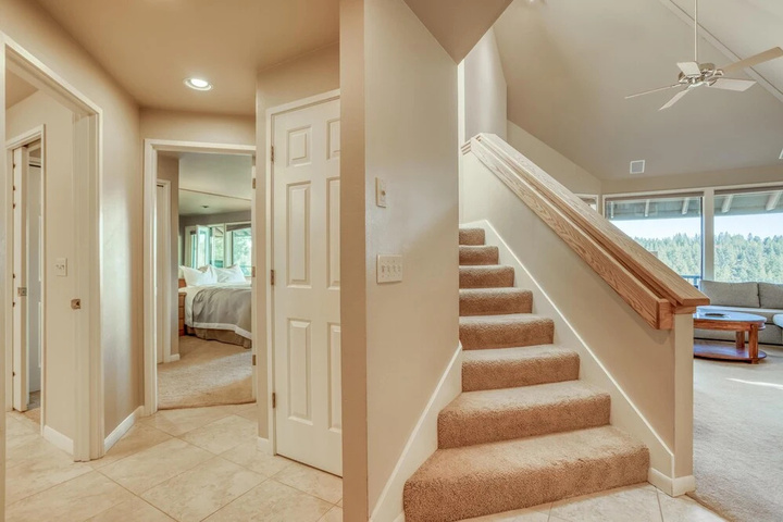 Room 11 of 23