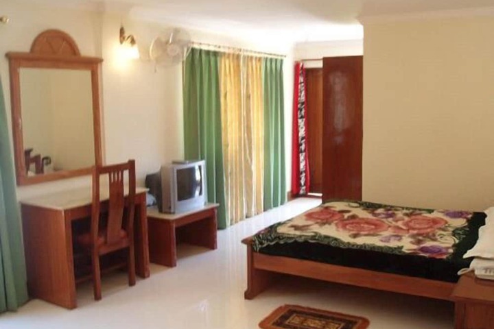 Room 10 of 41
