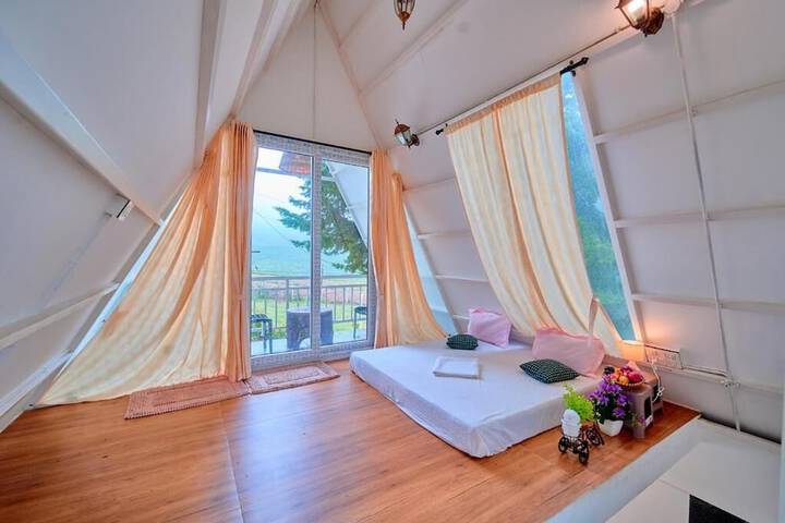 Room 4 of 86