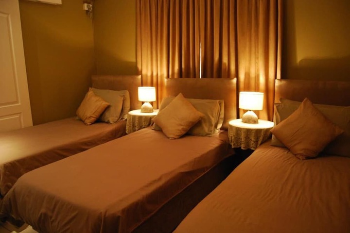 Savoy Lodge - Budget Triple Room 3